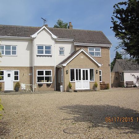 Barn Lodge Peterborough Exterior foto